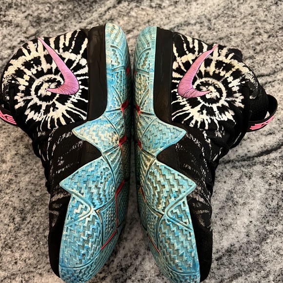 NIKE KYRIE 4 ALL STAR BASKETBALL SNEAKERS SZ 7Y - Picture 3 of 10